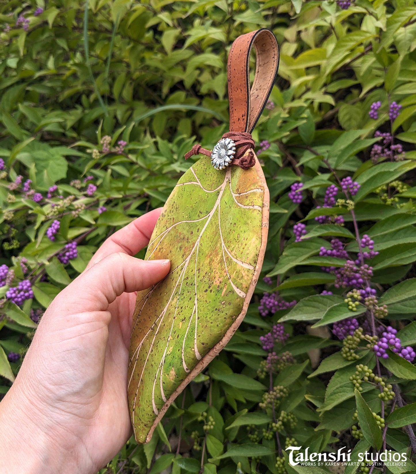 Cork Leather Zipper Pouch - Green Spade Leaf